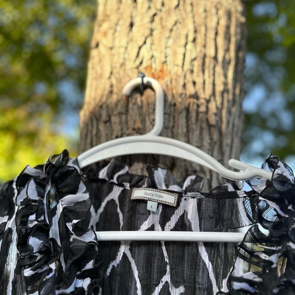 Chic Black and White Women's Blouse with Ruffle Details - Picture 3 of 7